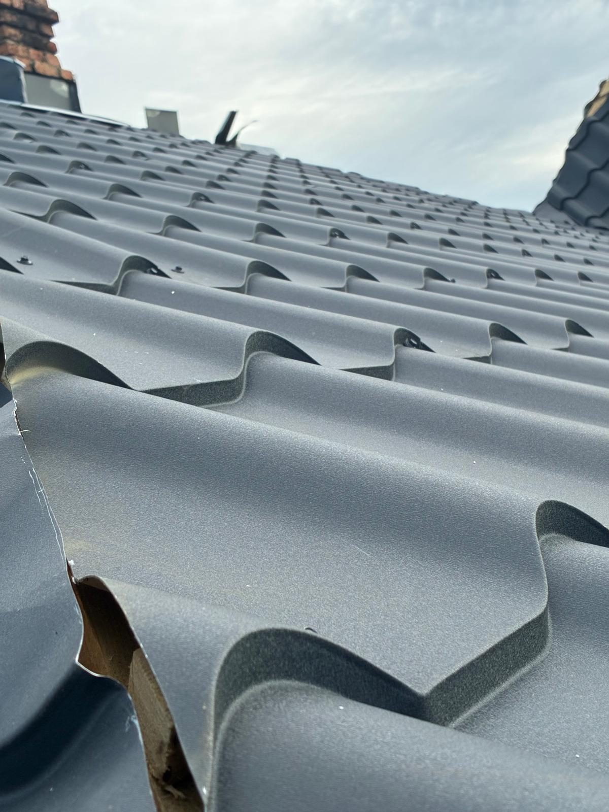 Montaj și înlocuire țiglă metalică